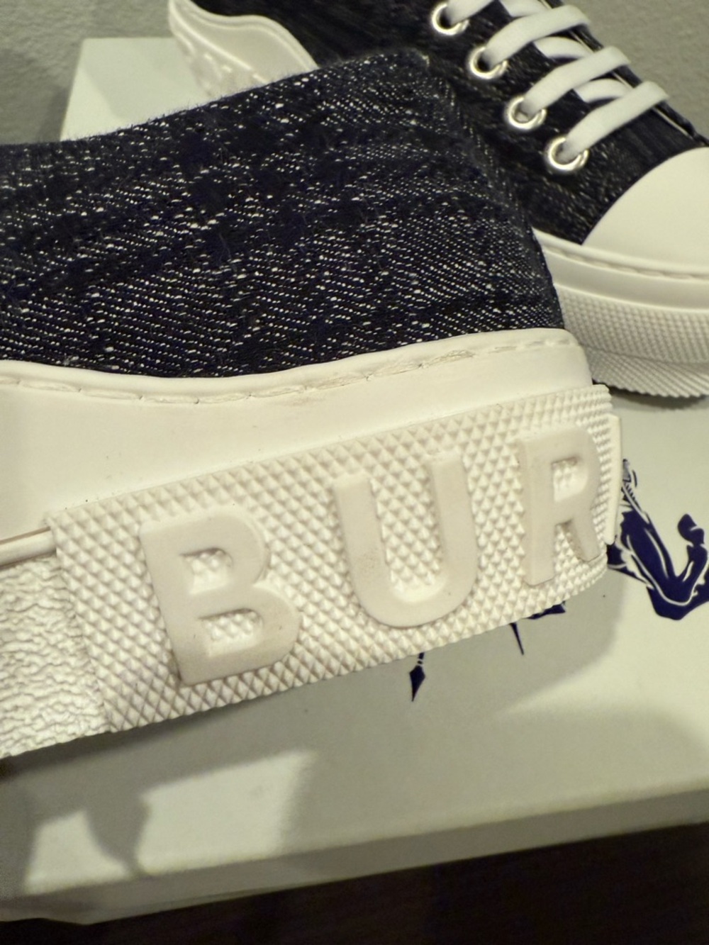 Brand new Burberry denim Canvas Low-Top Sneakers with White Soles size 43 us 10 - Picture 5 of 8